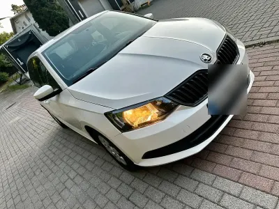 Gebraucht Skoda Fabia 75 PS (55 kW) 2016 Weiß Kleinwagen