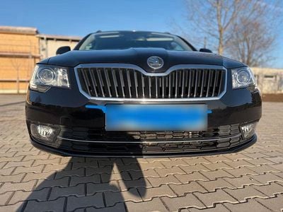 Gebraucht Skoda Superb Exclusive 200 PS (147 kW) 2013 Schwarz Kombi