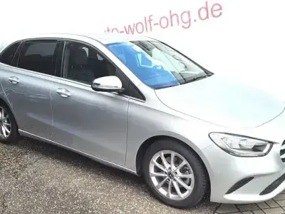 Gebraucht Mercedes B200 Style 163 PS (119 kW) 2020 Silber Kleinwagen