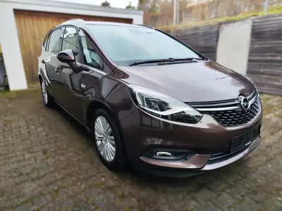 Gebraucht Opel Zafira Innovation 140 PS (102 kW) 2017 Braun Van / Kleinbus