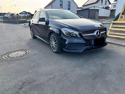 Gebraucht Mercedes A180 AMG line 109 PS (80 kW) 2016 Schwarz Limousine