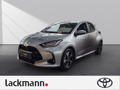 Neu Toyota Yaris Hybrid 117 PS (86 kW) 2026 Silber Limousine