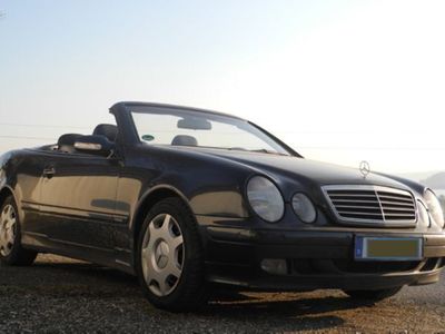 Gebraucht Mercedes CLK200 Elegance 222 PS (163 kW) 2001 Schwarz metallic Cabrio