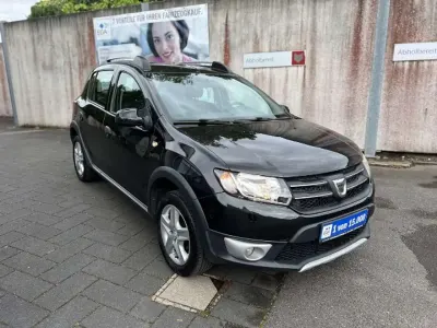 Gebraucht Dacia Sandero Prestige 90 PS (66 kW) 2015 Schwarz Limousine
