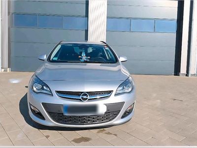 Gebraucht Opel Astra 140 PS (102 kW) 2013 Silber Kombi
