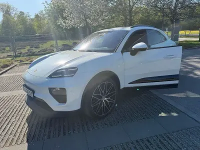 Gebraucht Porsche Macan S 300 kW (408 PS) 2024 Weiß SUV
