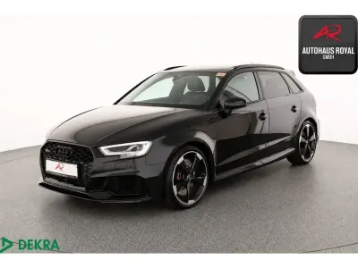 Gebraucht Audi RS3 Sport 400 PS (294 kW) 2019 Mythosschwarz Limousine