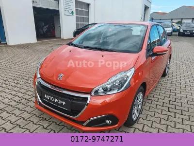 Gebraucht Peugeot 208 Active 82 PS (60 kW) 2018 Orange Kleinwagen