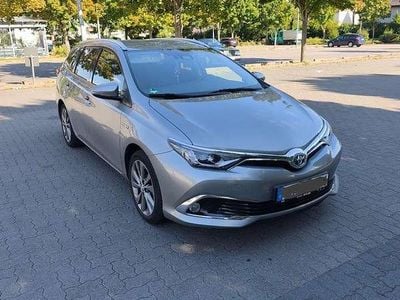 Toyota Auris Hybrid