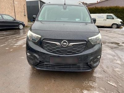 Second-hand Opel Combo Life 131 CP (96 kW) 2019 Negru Monovolum