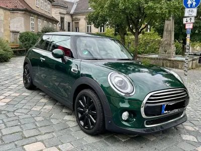 Gebraucht Mini Cooper D 116 PS (85 kW) 2018 Grün Kleinwagen