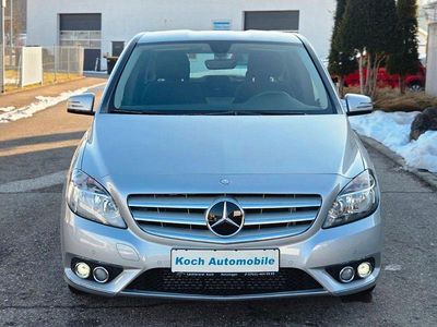 Gebraucht Mercedes B180 122 PS (89 kW) 2013 Silber Van / Kleinbus