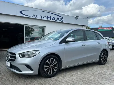 Gebraucht Mercedes B180 Business 116 PS (85 kW) 2022 Silber Van / Kleinbus