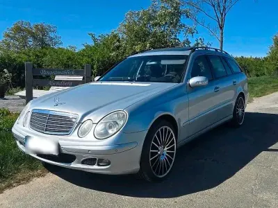 Gebraucht Mercedes E220 150 PS (110 kW) 2006 Silber Kombi