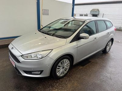 Gebraucht Ford Focus Trend 125 PS (91 kW) 2017 Weiß Limousine