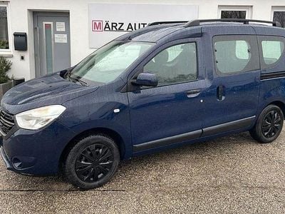 Blau Gebraucht 2019 Dacia Dokker Comfort Van / Kleinbus | 10.990 € (Fairer Preis)