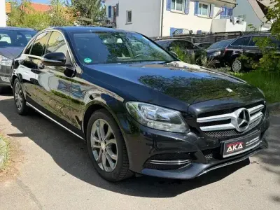 Gebraucht Mercedes C180 Avantgarde 156 PS (114 kW) 2015 Schwarz Limousine