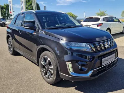 Gebraucht Suzuki Vitara Comfort+ 129 PS (94 kW) 2021 Cosmic black pearl SUV