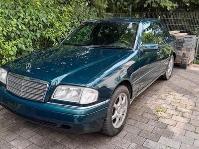 Mercedes C180