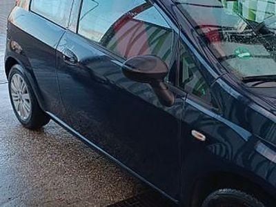 Gebraucht Fiat Grande Punto 69 PS (50 kW) 2011 Blau Kleinwagen