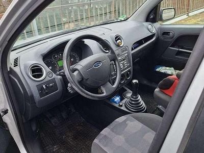 Gebraucht Ford Fusion Fun X 80 PS (58 kW) 2007 Silber Limousine