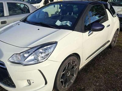 Gebraucht Citroën DS3 Sport Chic 114 PS (83 kW) 2013 Weiß Limousine