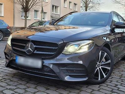 Gebraucht Mercedes E350 AMG line 258 PS (189 kW) 2017 Schwarz Kombi