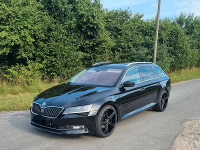 Gebraucht Skoda Superb Style 190 PS (139 kW) 2017 Schwarz Kombi
