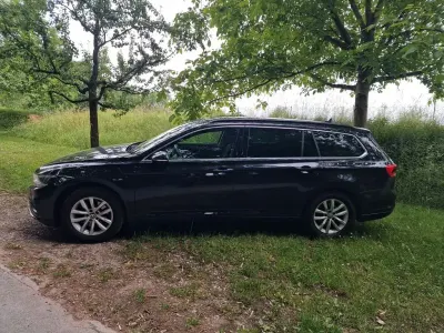 Gebraucht VW Passat Business 150 PS (110 kW) 2022 Schwarz Kombi
