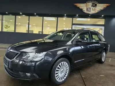 Gebraucht Skoda Superb Active 200 PS (147 kW) 2014 Schwarz Limousine