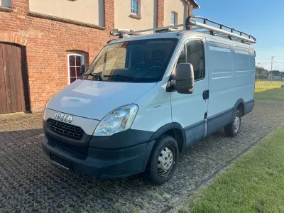 Gebraucht Iveco Daily 106 PS (77 kW) 2014 Van / Kleinbus
