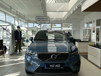 Gebraucht Volvo XC40 Core 163 PS (119 kW) 2024 Blau SUV