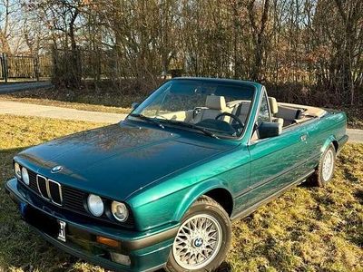 Gebraucht BMW 318 Cabriolet Sport Line 113 PS (83 kW) 1993 Grün Cabrio