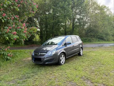Gebraucht Opel Zafira 140 PS (102 kW) 2010 Grau Van / Kleinbus