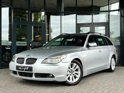 Gebraucht BMW 545 333 PS (244 kW) 2004 Grau Kombi