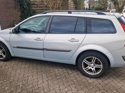 Gebraucht Renault Mégane GrandTour 113 PS (83 kW) 2004 Silber Kombi
