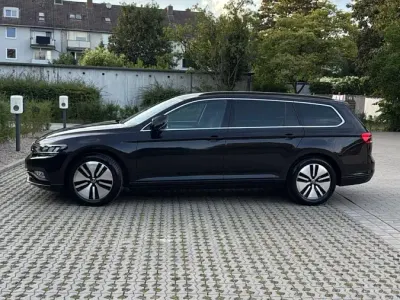 Gebraucht VW Passat GTE 150 PS (110 kW) 2020 Schwarz Kombi