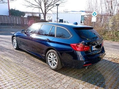 Gebraucht BMW 320 Sport Line 184 PS (135 kW) 2014 Blau Kombi
