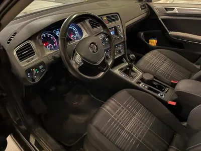 Gebraucht VW Golf VII LOUNGE 86 PS (63 kW) 2015 Limousine