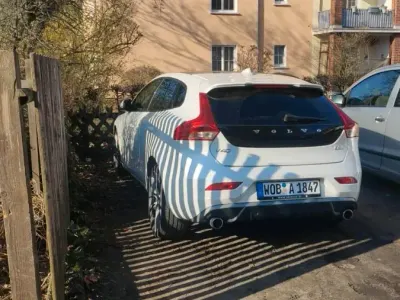 Gebraucht Volvo V40 155 PS (114 kW) 2016 Weiß Limousine