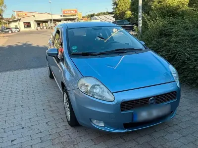 Gebraucht Fiat Grande Punto 77 PS (56 kW) 2006 Blau Kleinwagen
