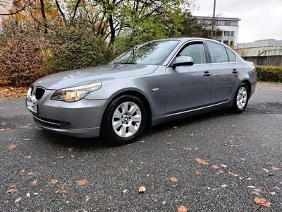 Gebraucht BMW 523 190 PS (139 kW) 2009 Grau Limousine