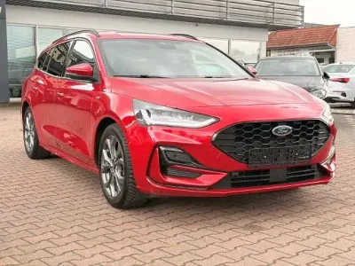 Gebraucht Ford Focus ST-Line 125 PS (91 kW) 2023 Rot Kombi