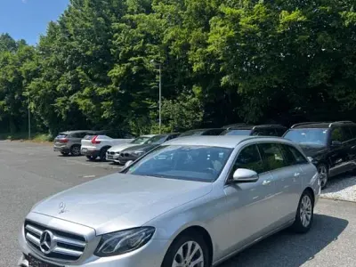 Gebraucht Mercedes E220 194 PS (142 kW) 2018 Silber Limousine