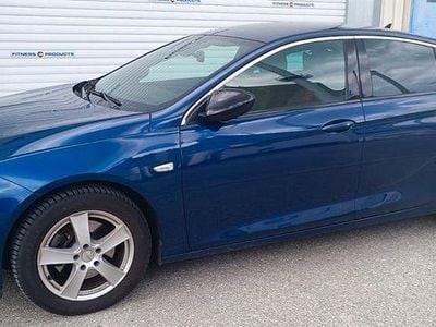 Usado Opel Insignia GS Line 174 HP (127 kW) 2021 Azul Sedan