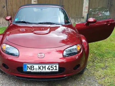 Używany Mazda MX5 Energy 126 KM (92 kW) 2006 Czerwony Kabriolet