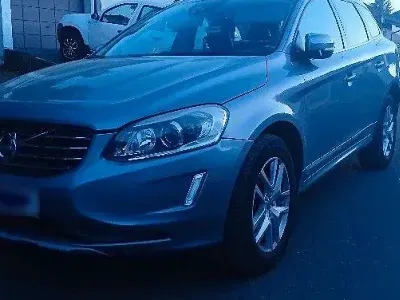 Usata Volvo XC60 Kinetic 245 CV (180 kW) 2017 Blu SUV