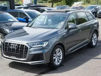 Używany Audi Q7 S-Line 381 KM (280 kW) 2021 Szary SUV