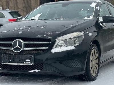 Gebraucht Mercedes A180 122 PS (89 kW) 2013 Schwarz Limousine
