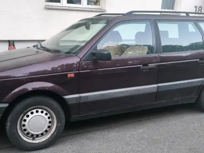 Gebraucht VW Passat 90 PS (66 kW) 1993 Rot Kombi